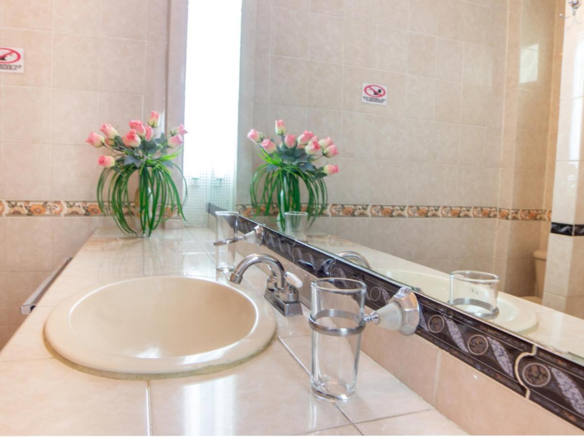 Capital O Hotel Villa Monini 푸에블라 외부 사진